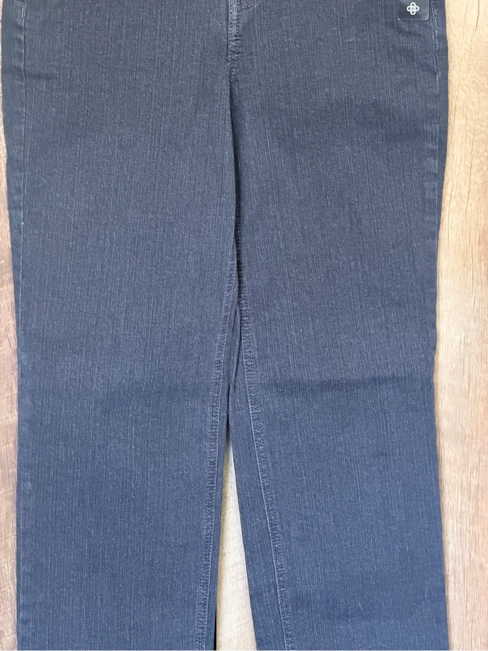 NWT Women’s Black Straight-Leg Jeans - Picture 3 of 12